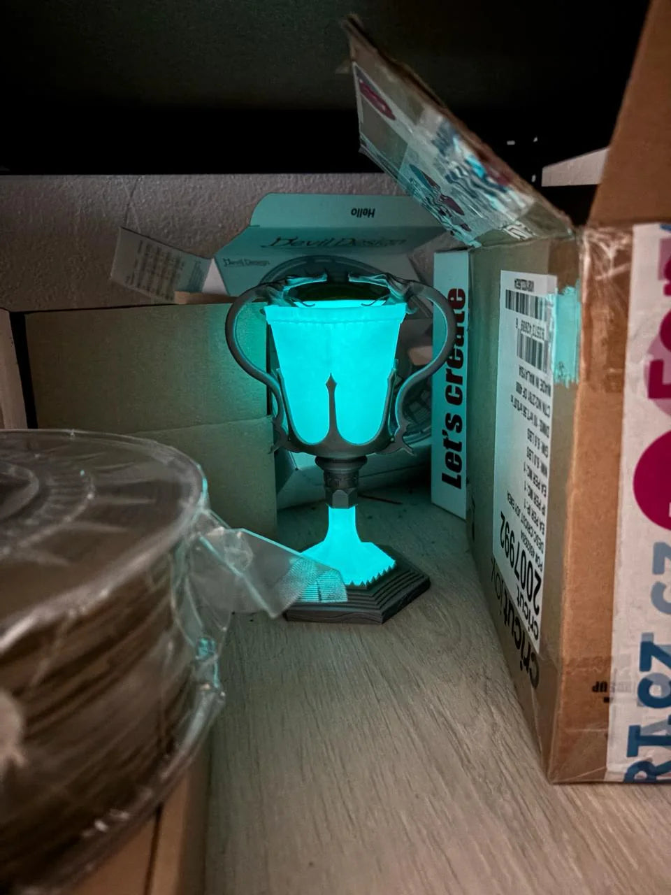 Illuminated fantasy object