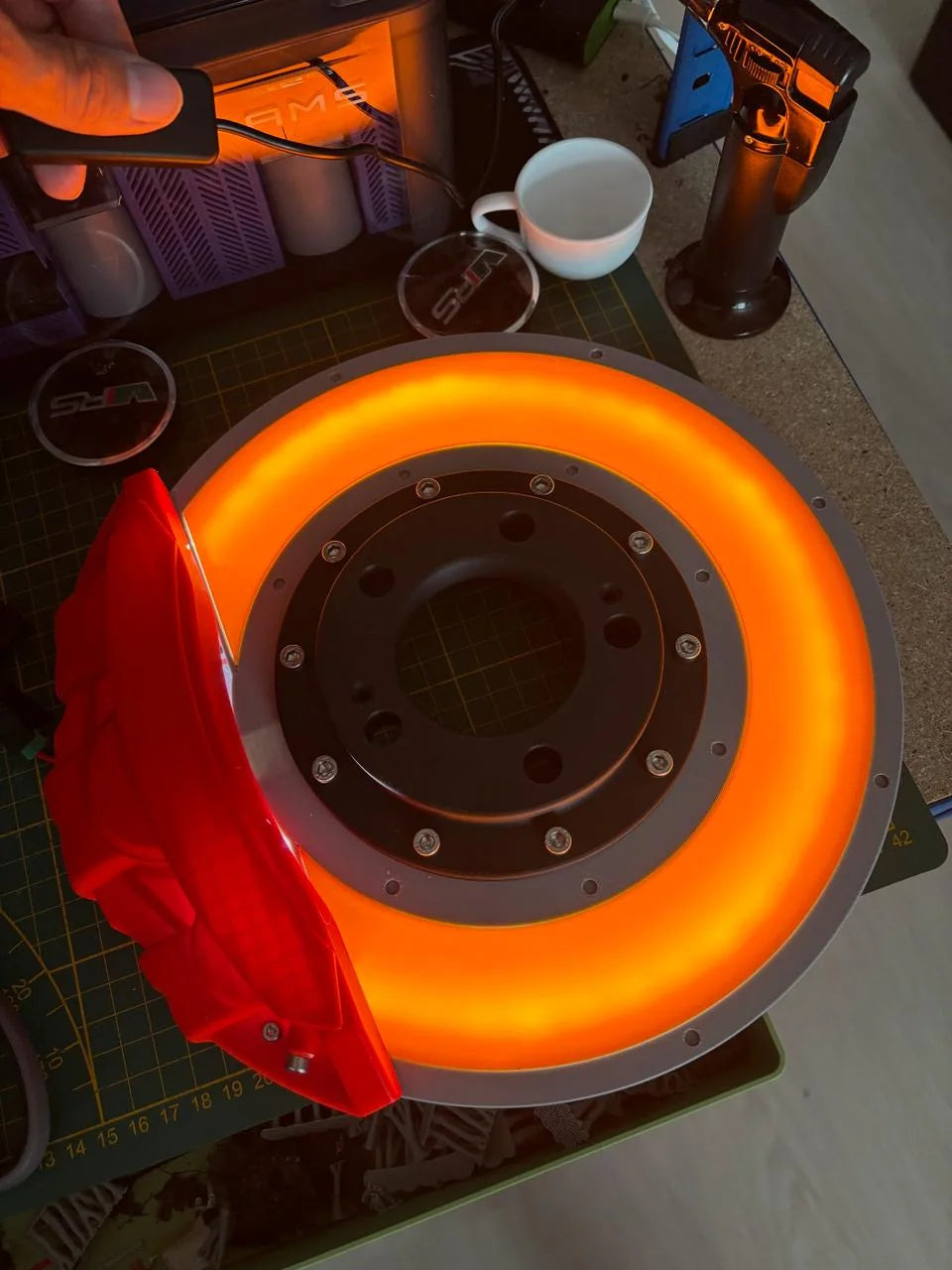 Illuminated circular assembly